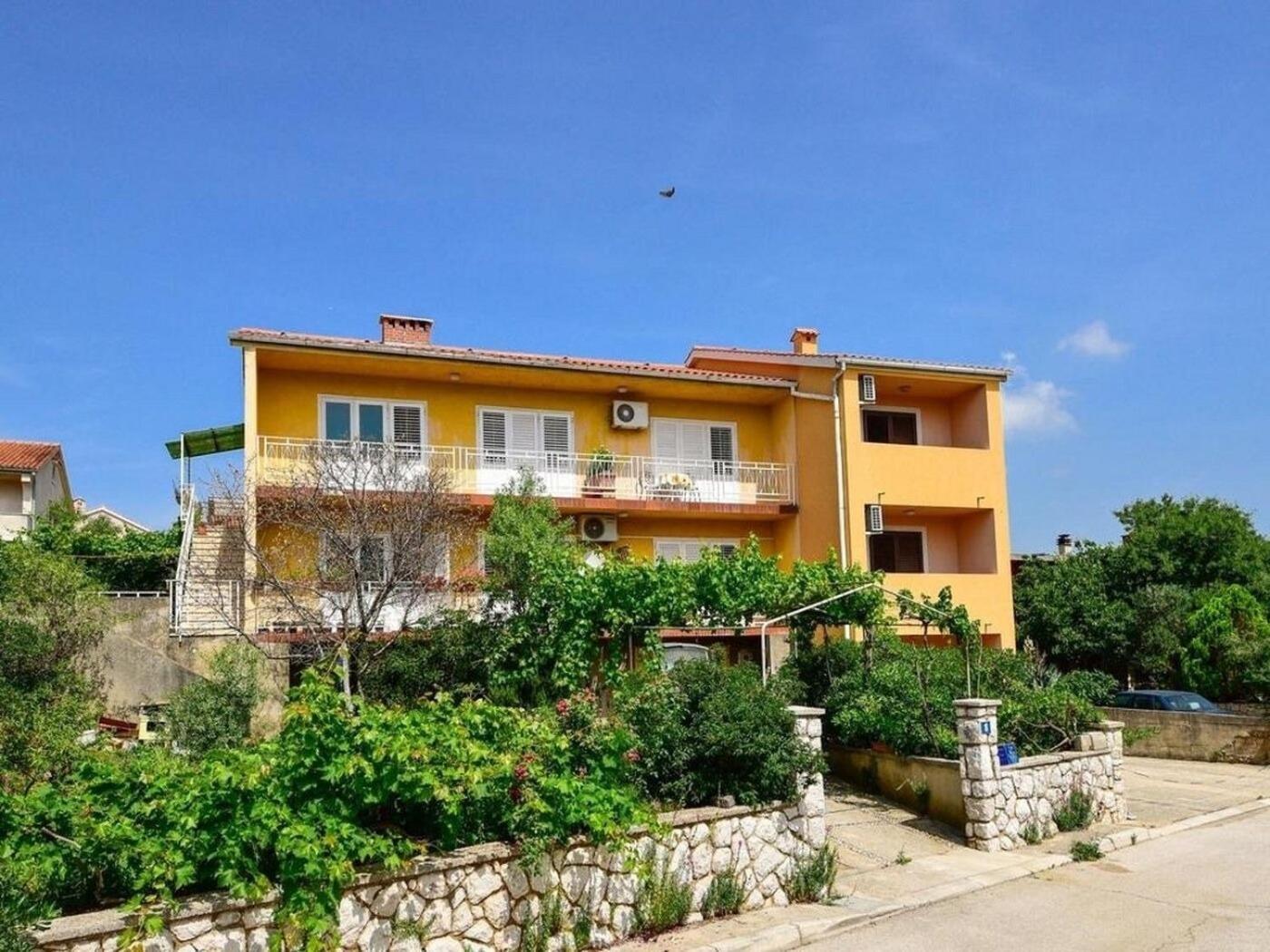 Apartments Marija Крес Екстериор снимка