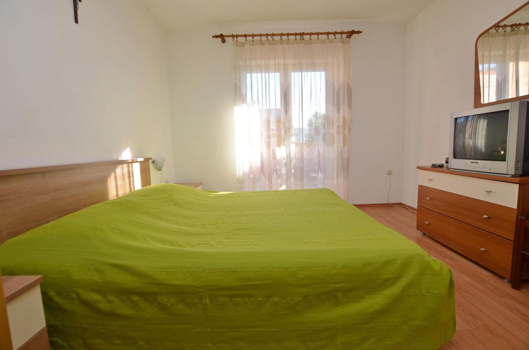 Apartments Marija Крес Екстериор снимка